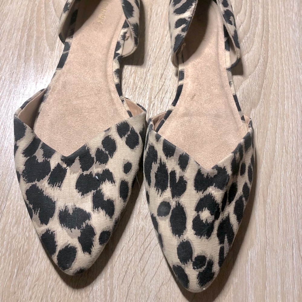 Old Navy Cheetah Flats, Pointy Flats, Animal Print Flats, Women’s Shoes, New
